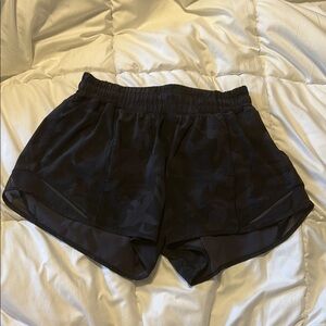 LuLu Lemon Women's Black Camouflage Shorts